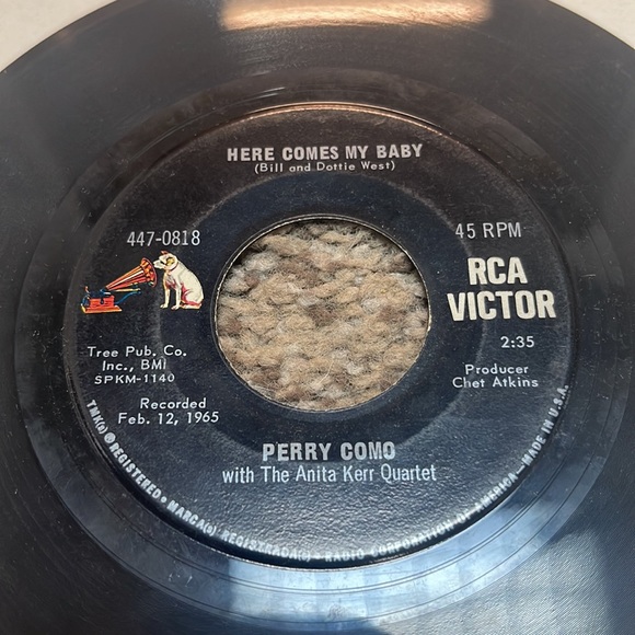 Perry Como Vintage Vinyl 45 R.P.M. Record - Picture 2 of 4